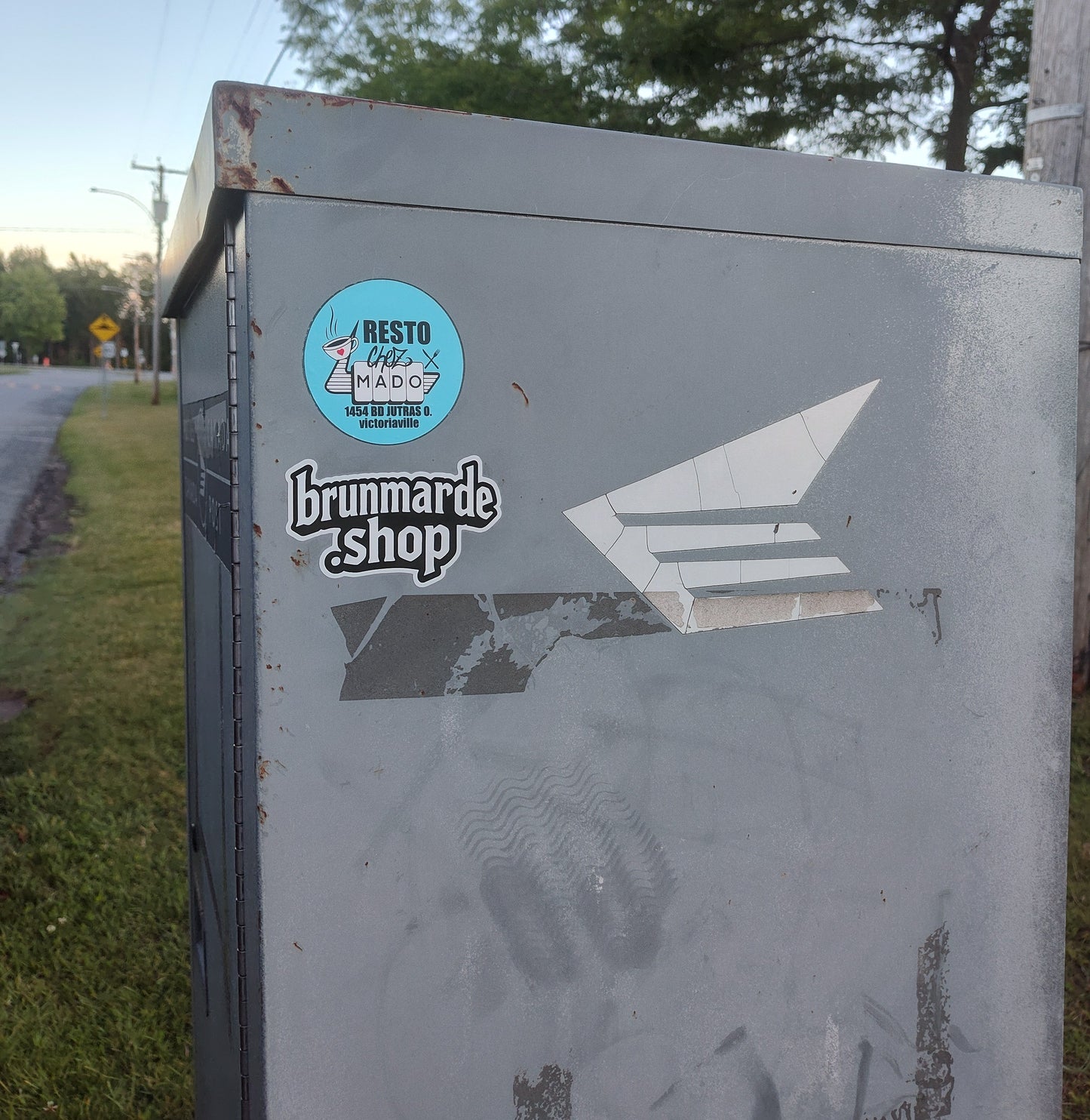 Sticker brunmarde.shop