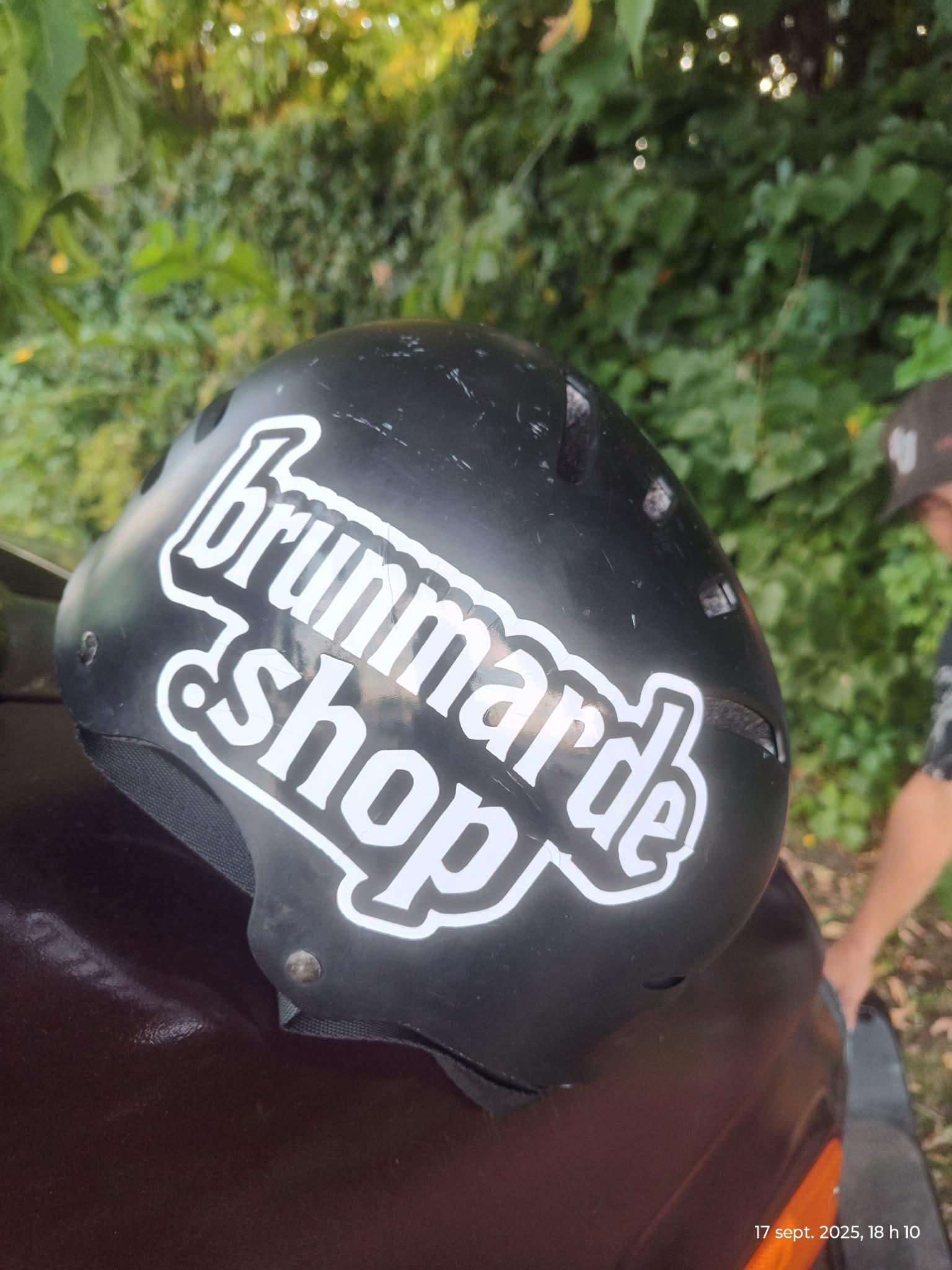 Sticker brunmarde.shop