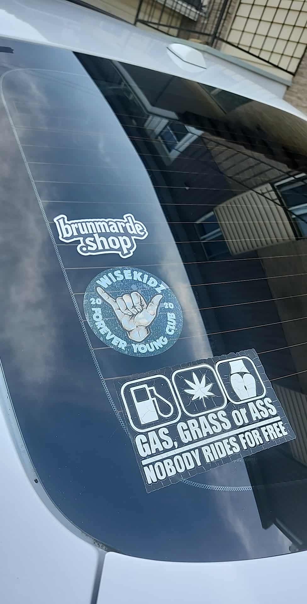 Sticker brunmarde.shop